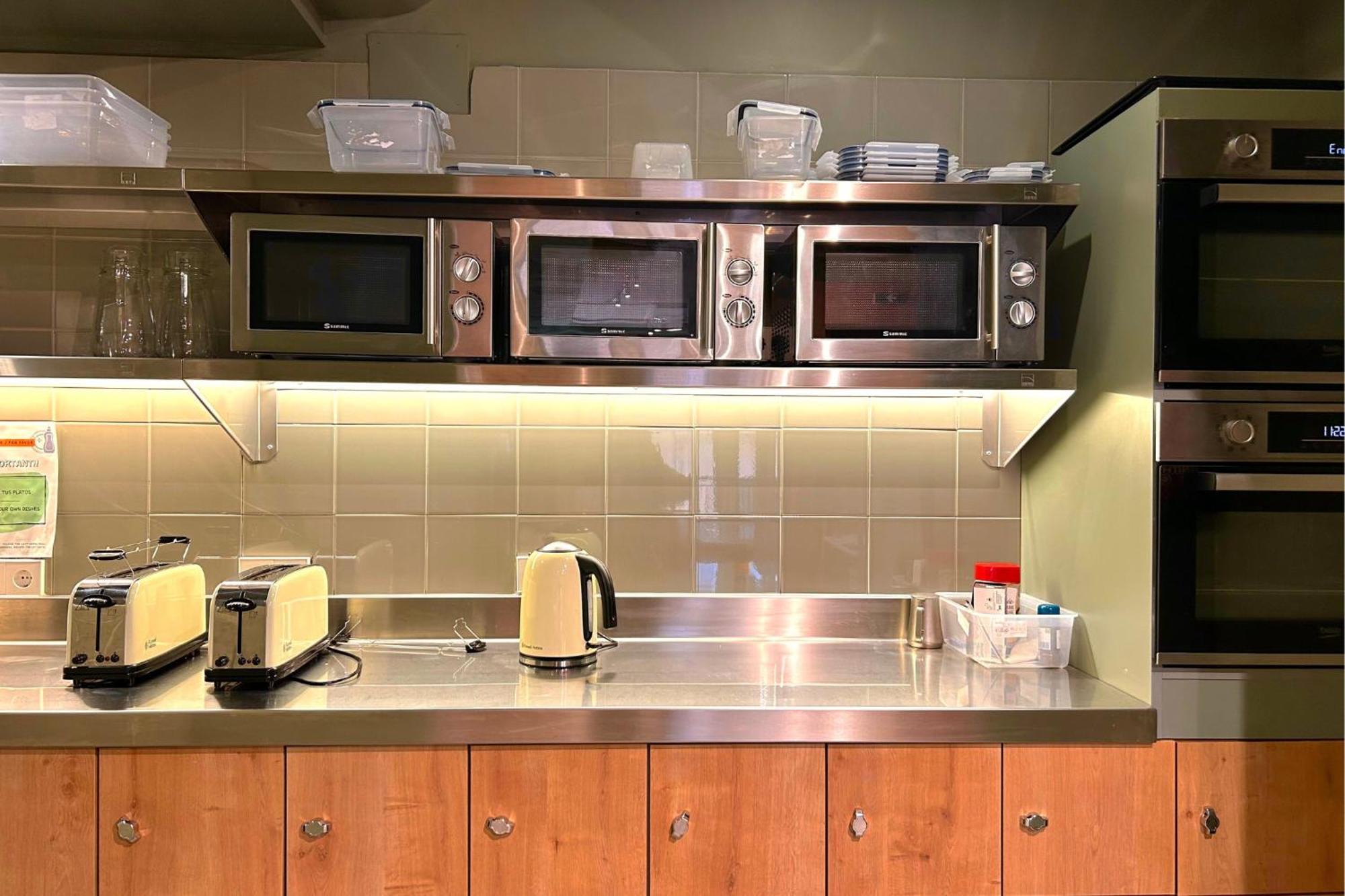 The Loft House Madrid Hostel Екстериор снимка