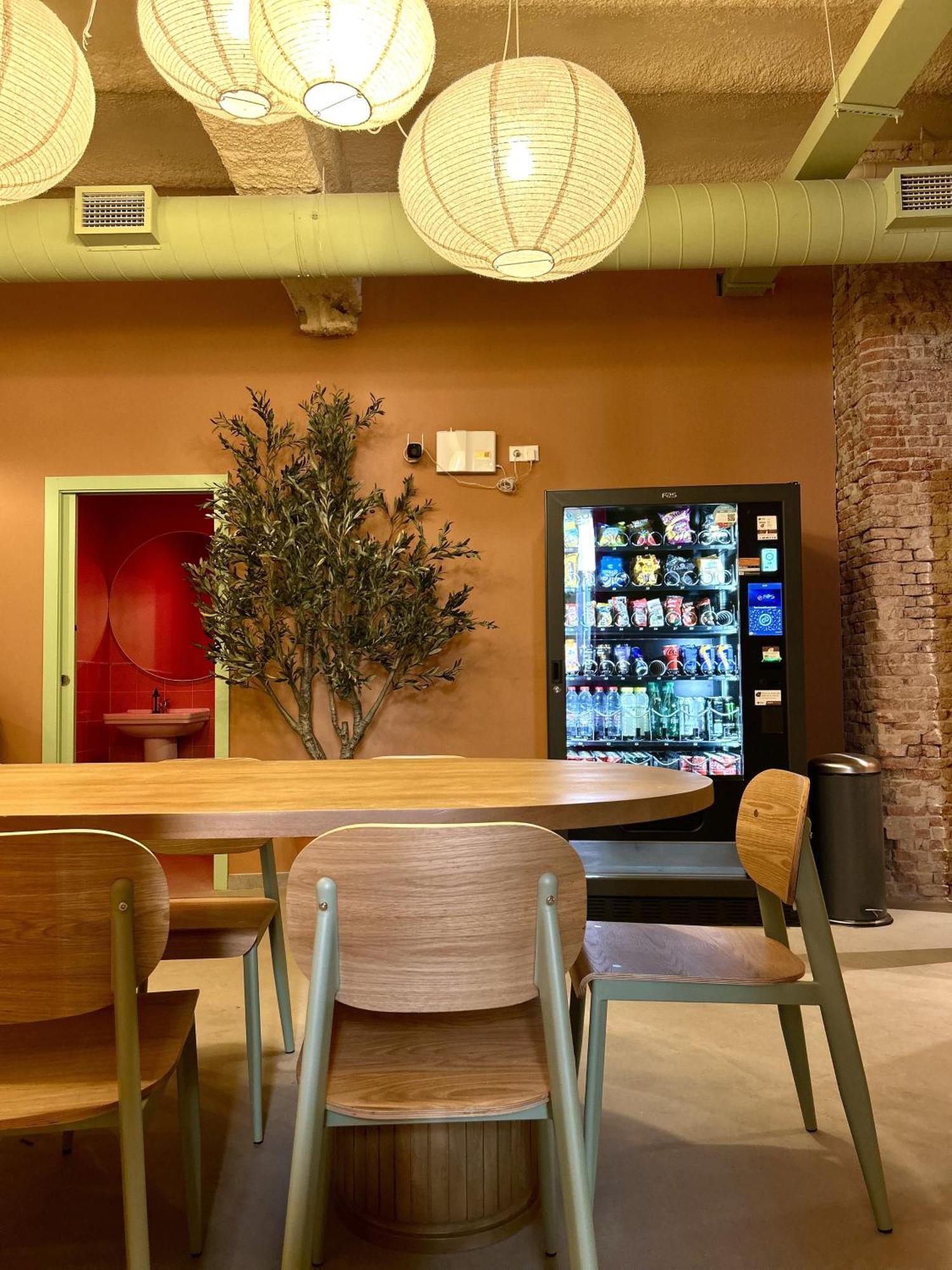 The Loft House Madrid Hostel Екстериор снимка