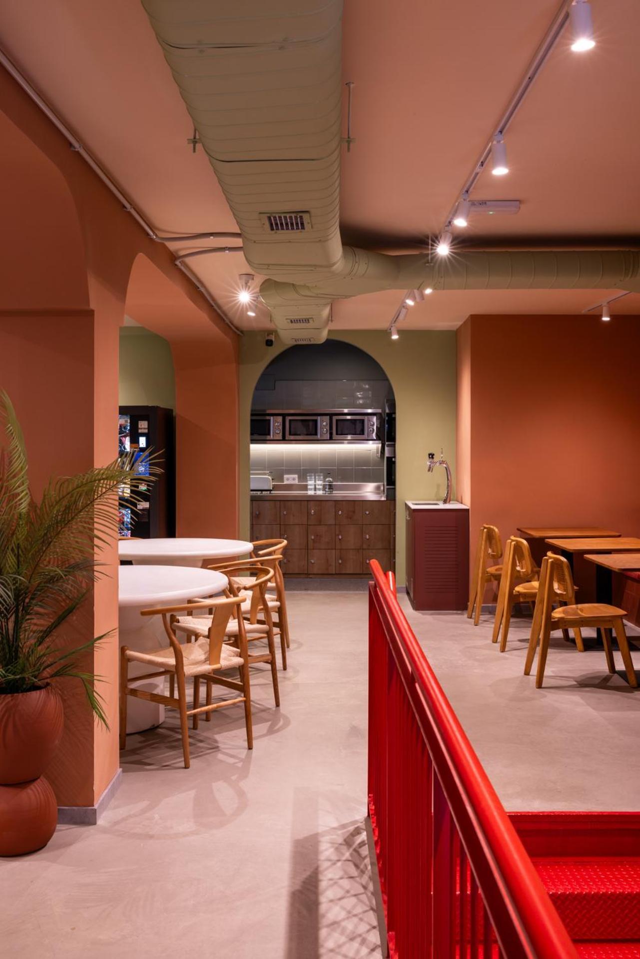 The Loft House Madrid Hostel Екстериор снимка