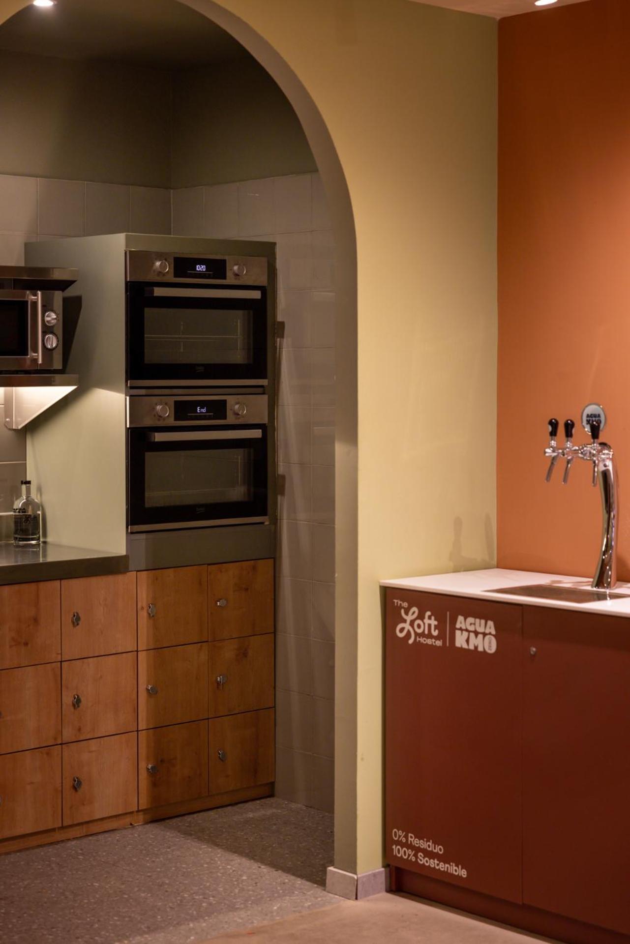 The Loft House Madrid Hostel Екстериор снимка