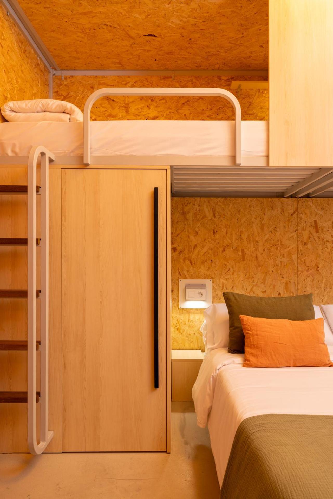 The Loft House Madrid Hostel Екстериор снимка