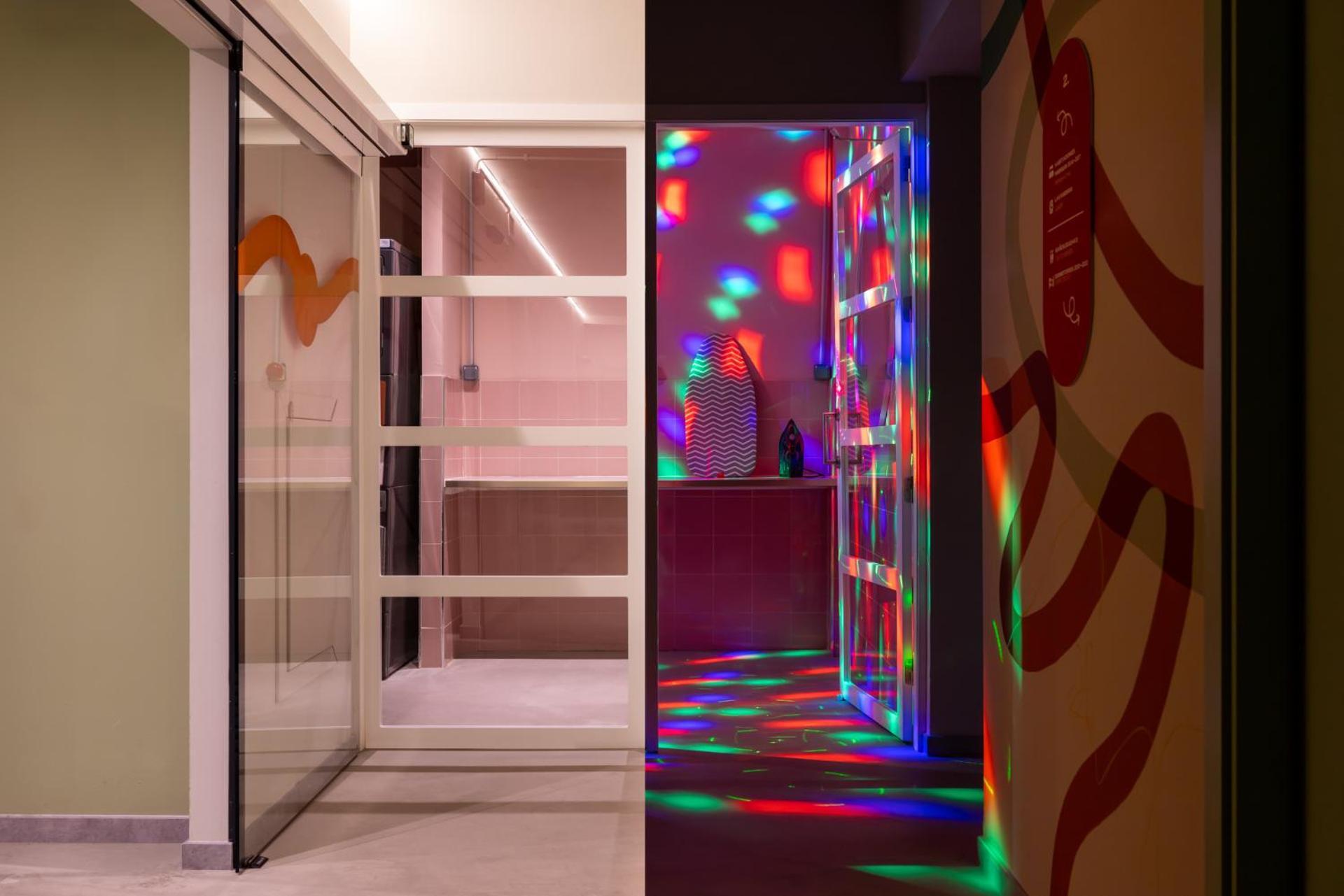 The Loft House Madrid Hostel Екстериор снимка