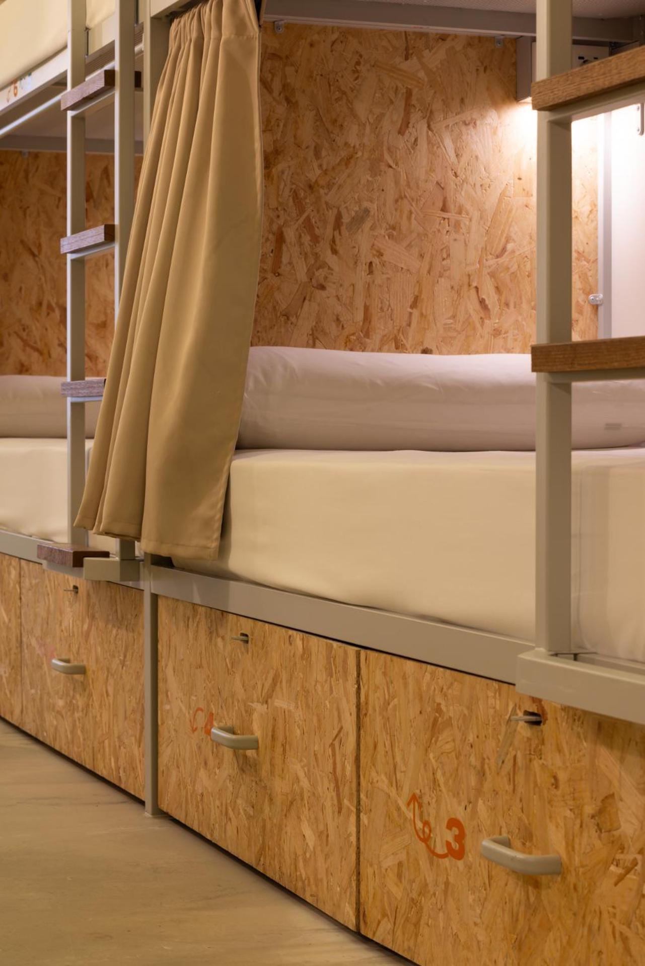 The Loft House Madrid Hostel Екстериор снимка
